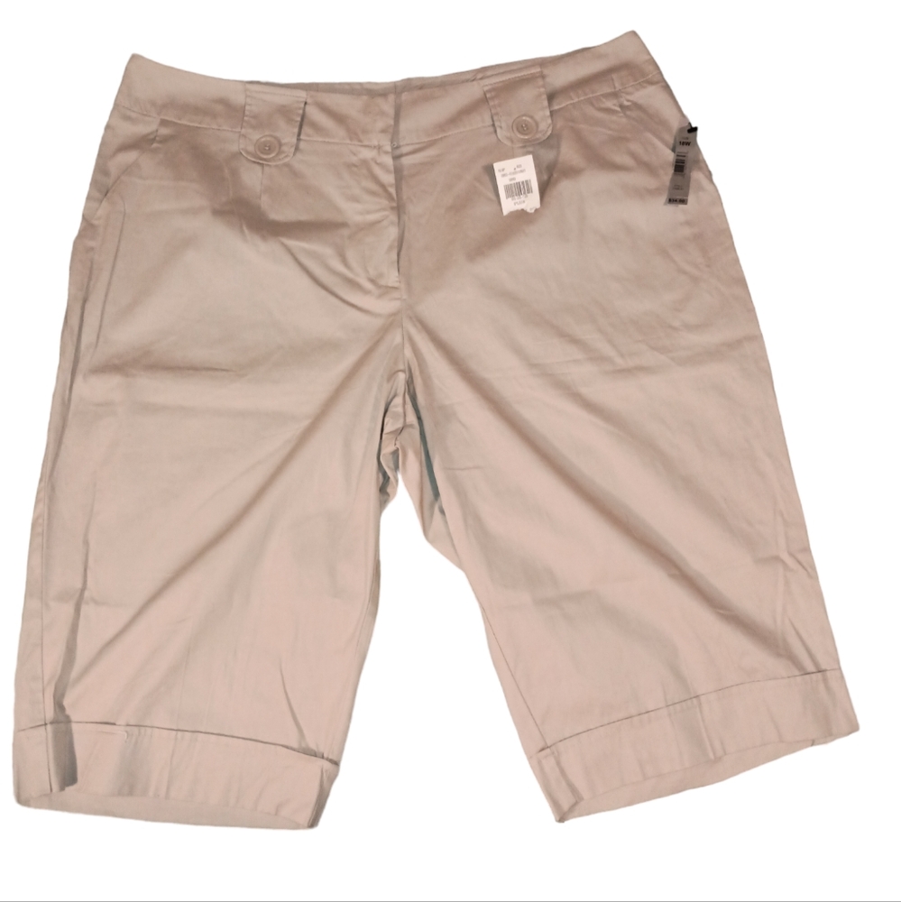 Courtenay Bermuda Color Sand Size 18W
